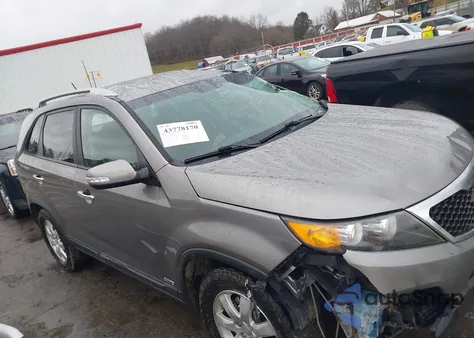 2013 Kia Sorento Lx V6 z USA, uszkodzony, nr VIN 5XYKTDA24DG369208